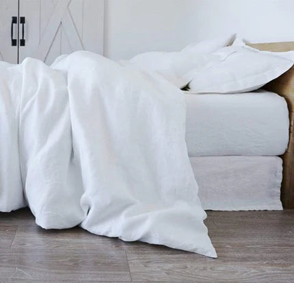 white be, white pillows and white duvet cover